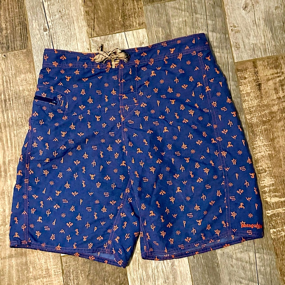 Men’s Patagonia board shorts 32